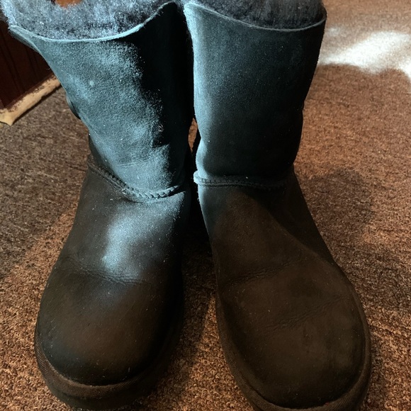 black ugg boots size 8